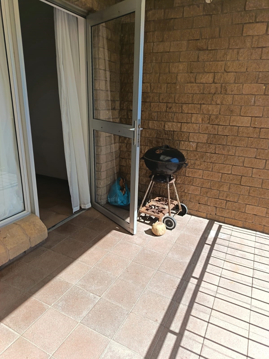 To Let 1 Bedroom Property for Rent in Ferreira Town Eastern Cape